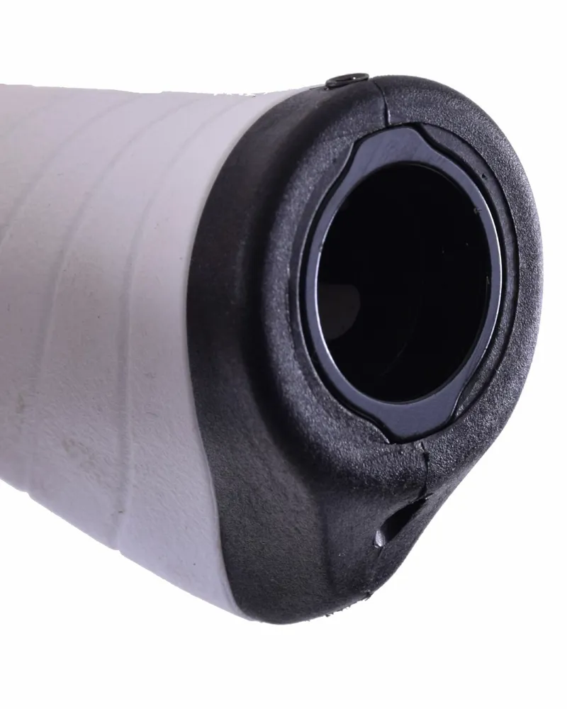Giant Escape Lock On Handlebar Grips White-1