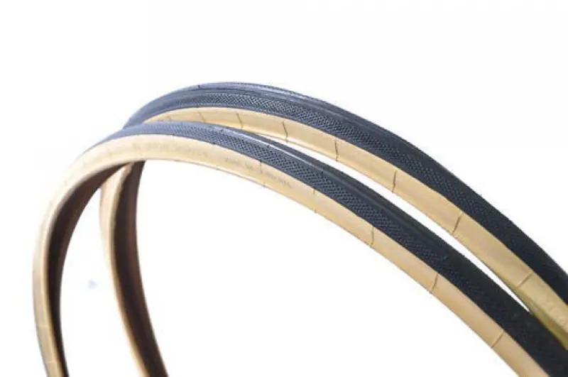 700 x 25c Road Bike Amberwall Tyre